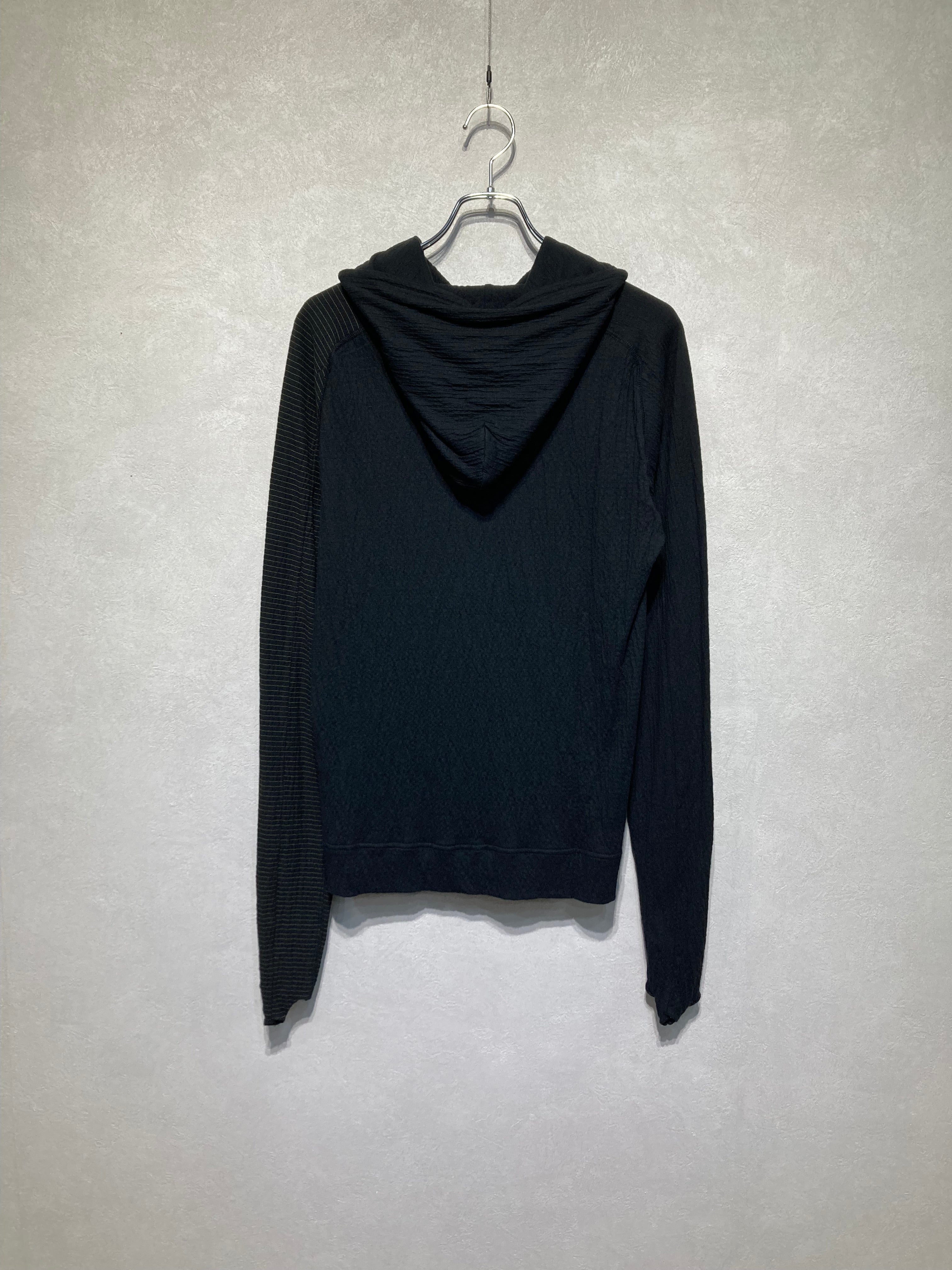 JIAN YE / GUAI HOOD LON T - Black