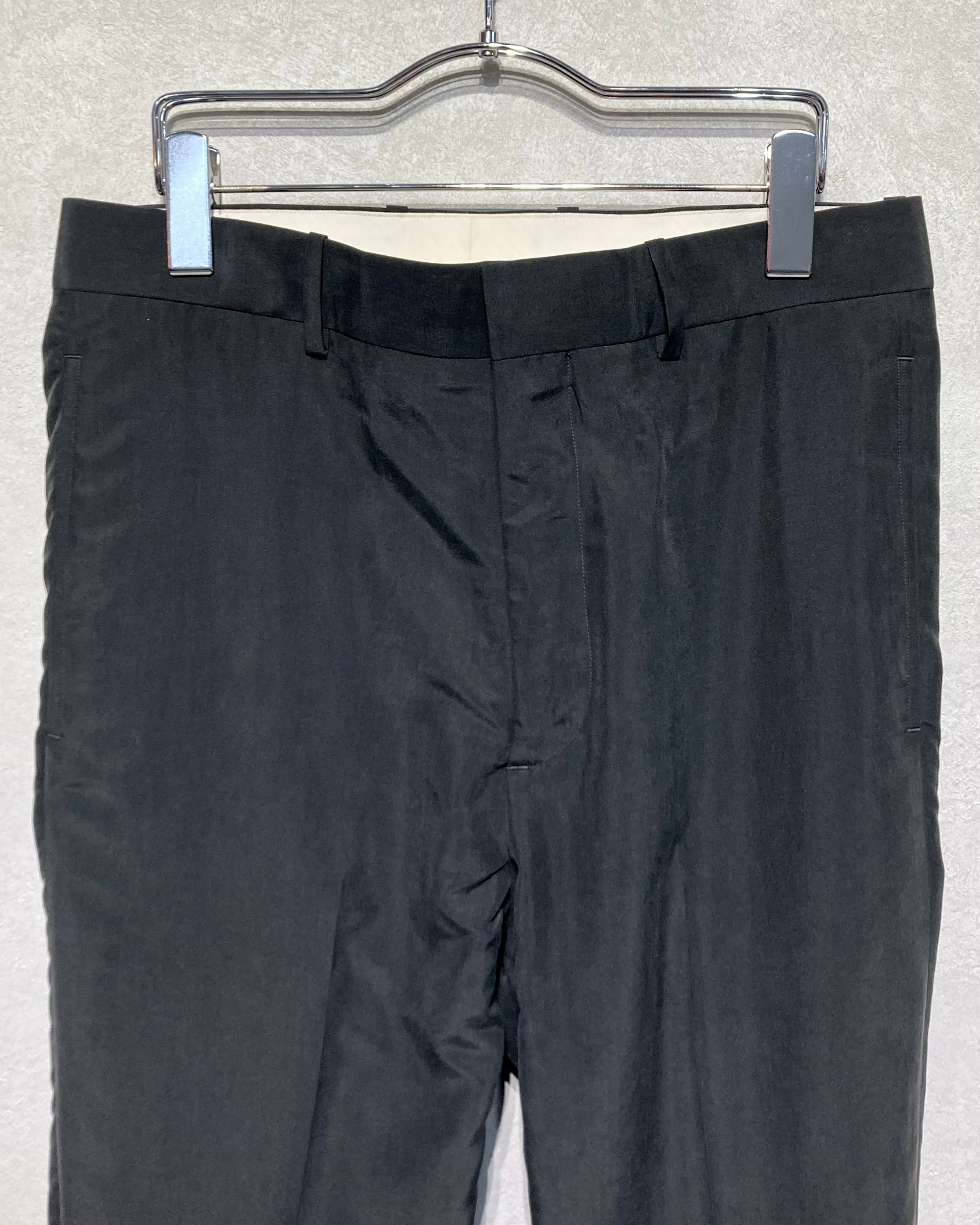 ISSUETHINGS / TYPE103/Slacks/Silk - Black
