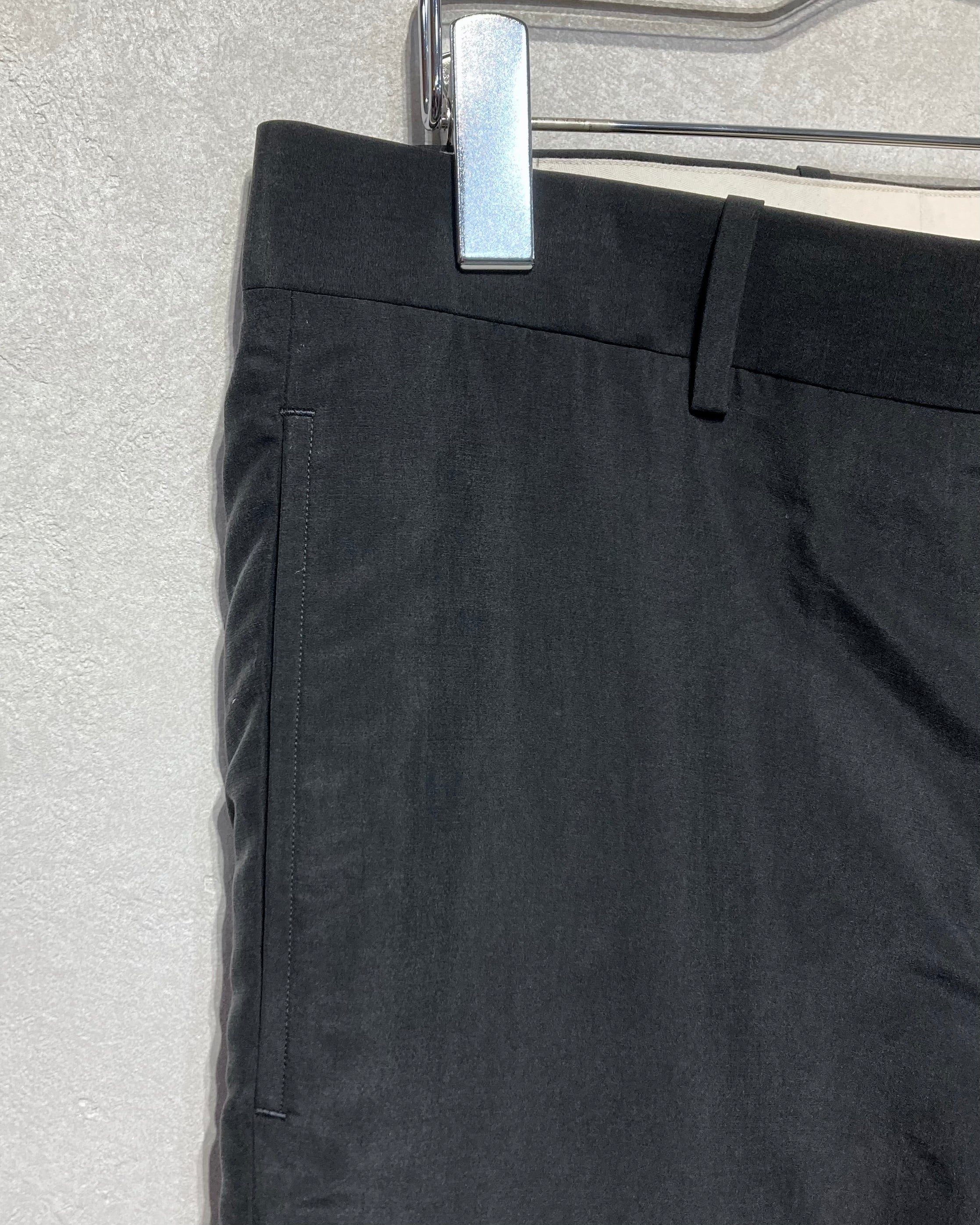 ISSUETHINGS / TYPE103/Slacks/Silk - Black