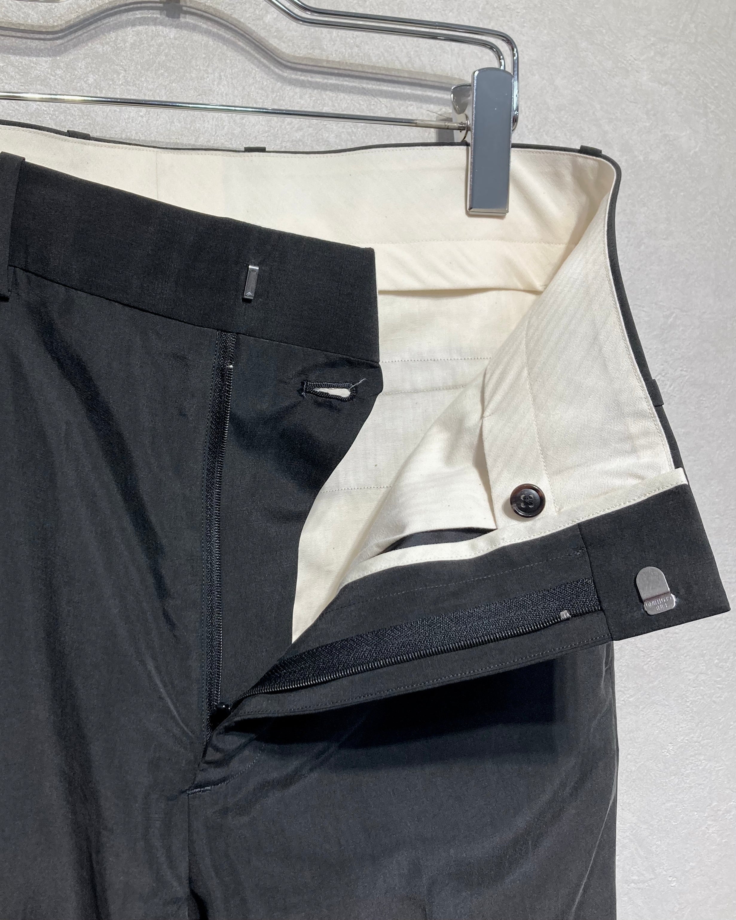 ISSUETHINGS / TYPE103/Slacks/Silk - Black