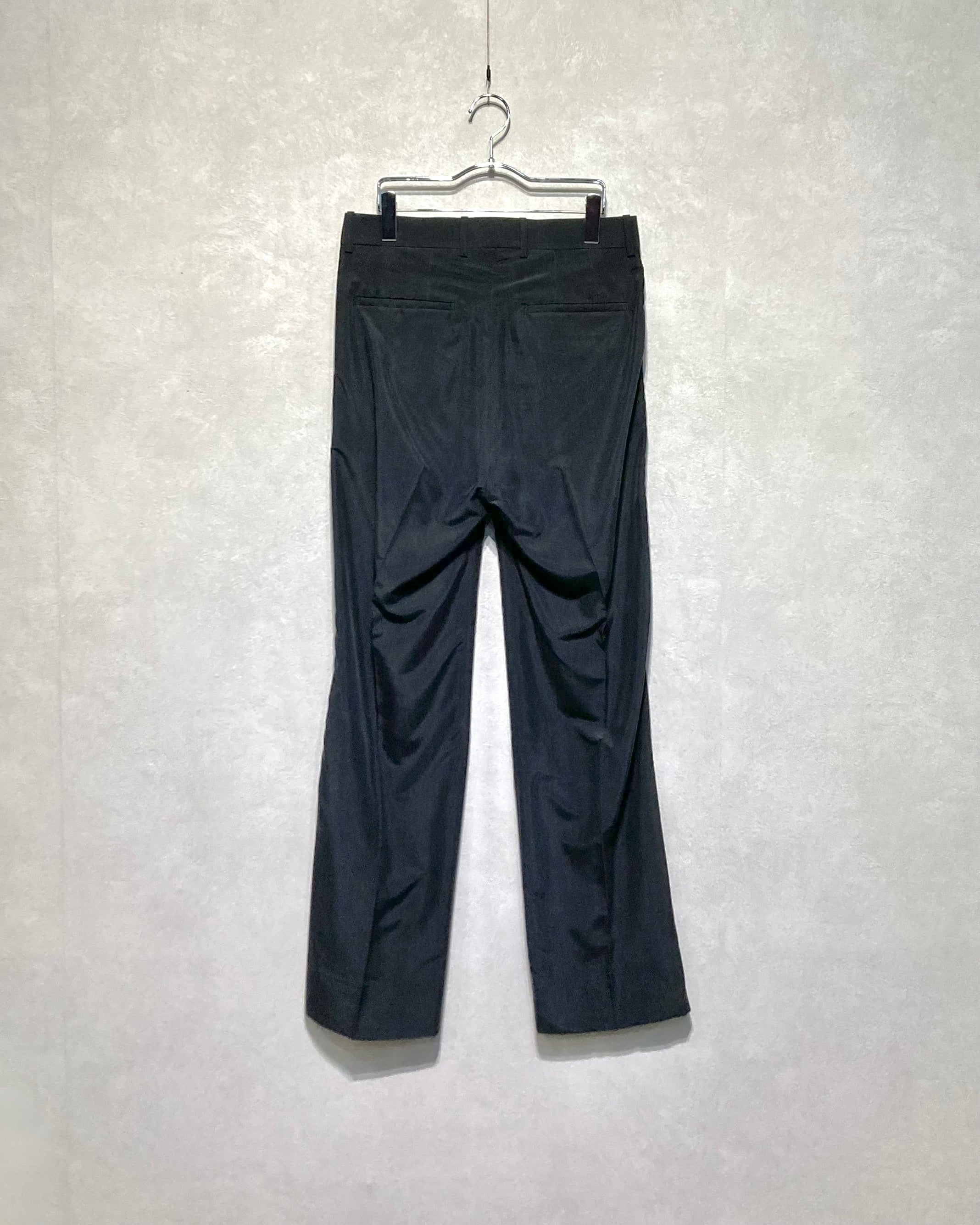 ISSUETHINGS / TYPE103/Slacks/Silk - Black