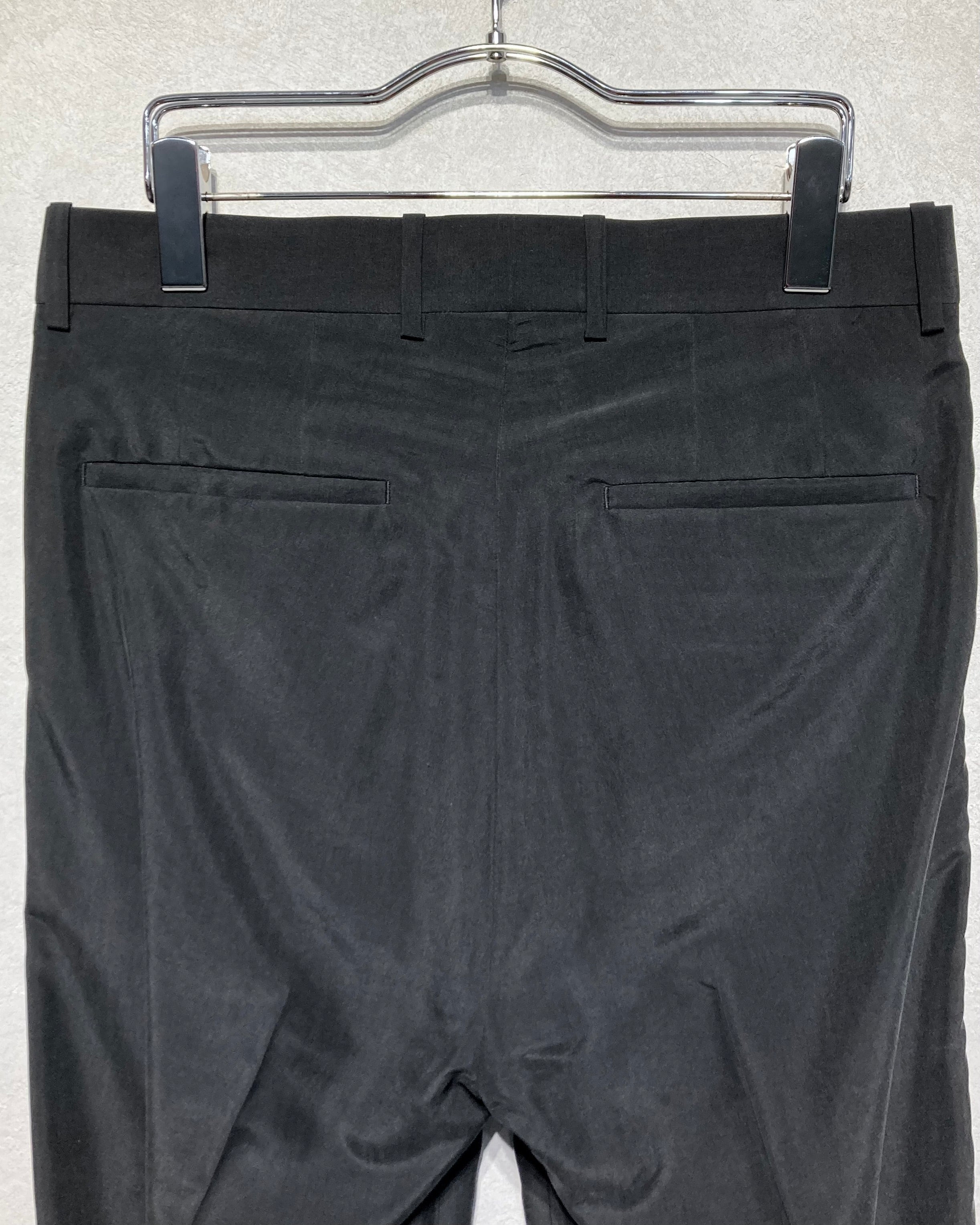 ISSUETHINGS / TYPE103/Slacks/Silk - Black