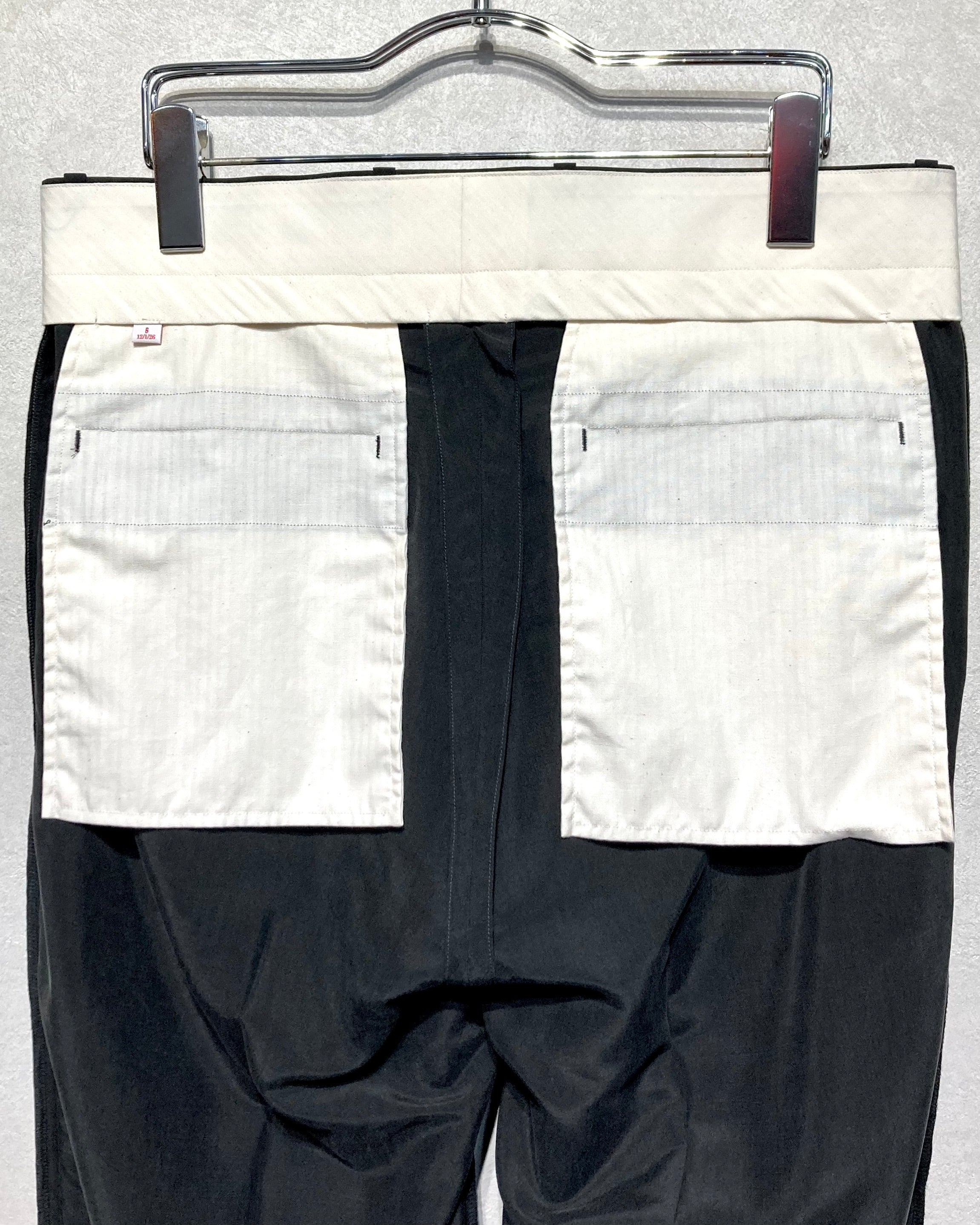 ISSUETHINGS / TYPE103/Slacks/Silk - Black