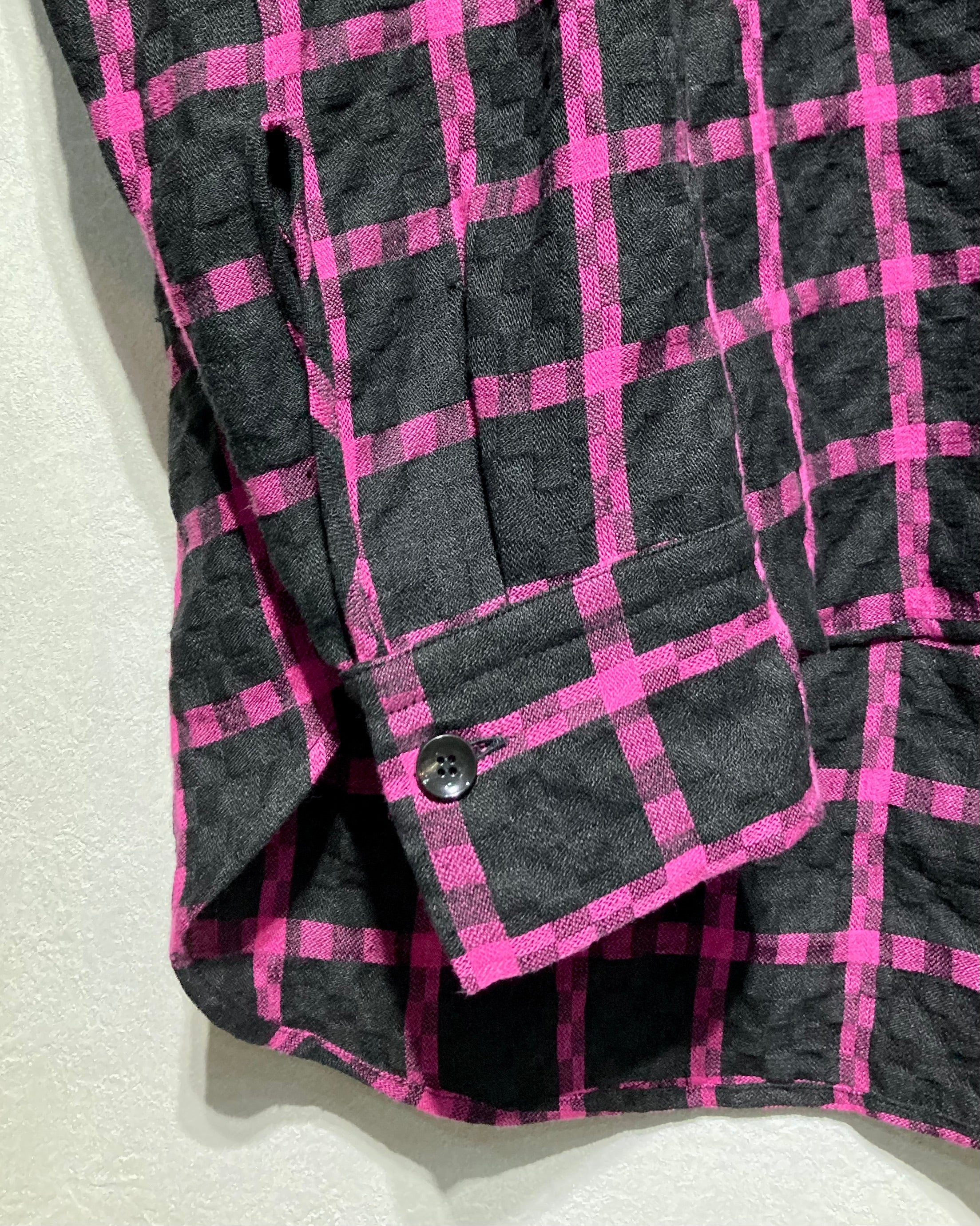 OIRA / HIGH NECK SHIRT - Linen black pink