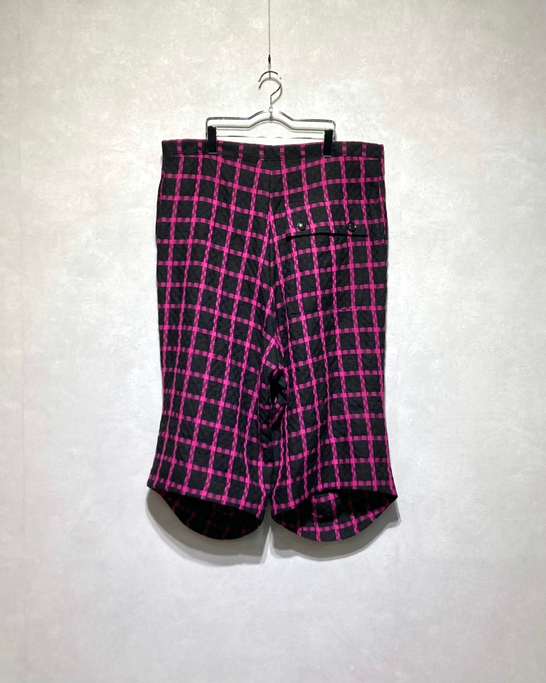 OIRA / KAKKE SHORTS - Linen black pink