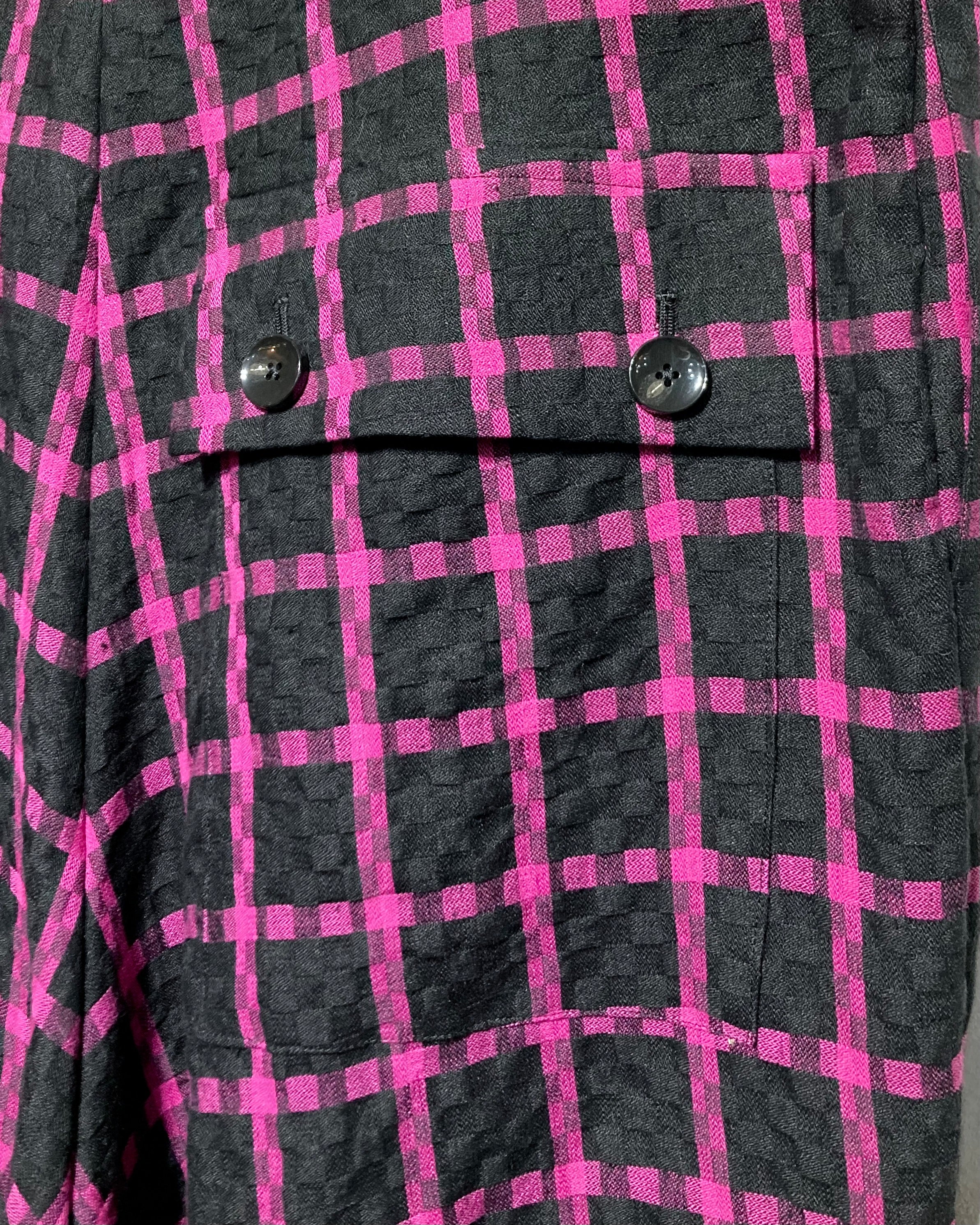 OIRA / KAKKE SHORTS - Linen black pink