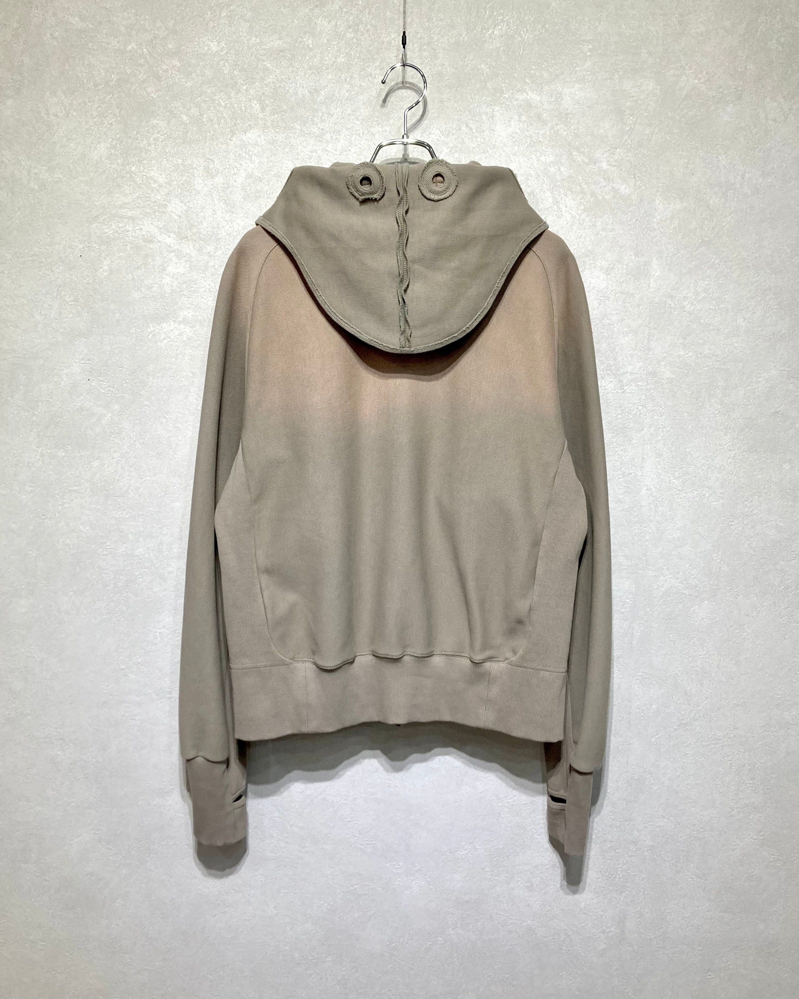 JIAN YE / GUAI MASK HOOD - Ecru – my brain is only a receiver JIAN YE / GUAI MASK HOOD - Ecru – my brain is only a receiver