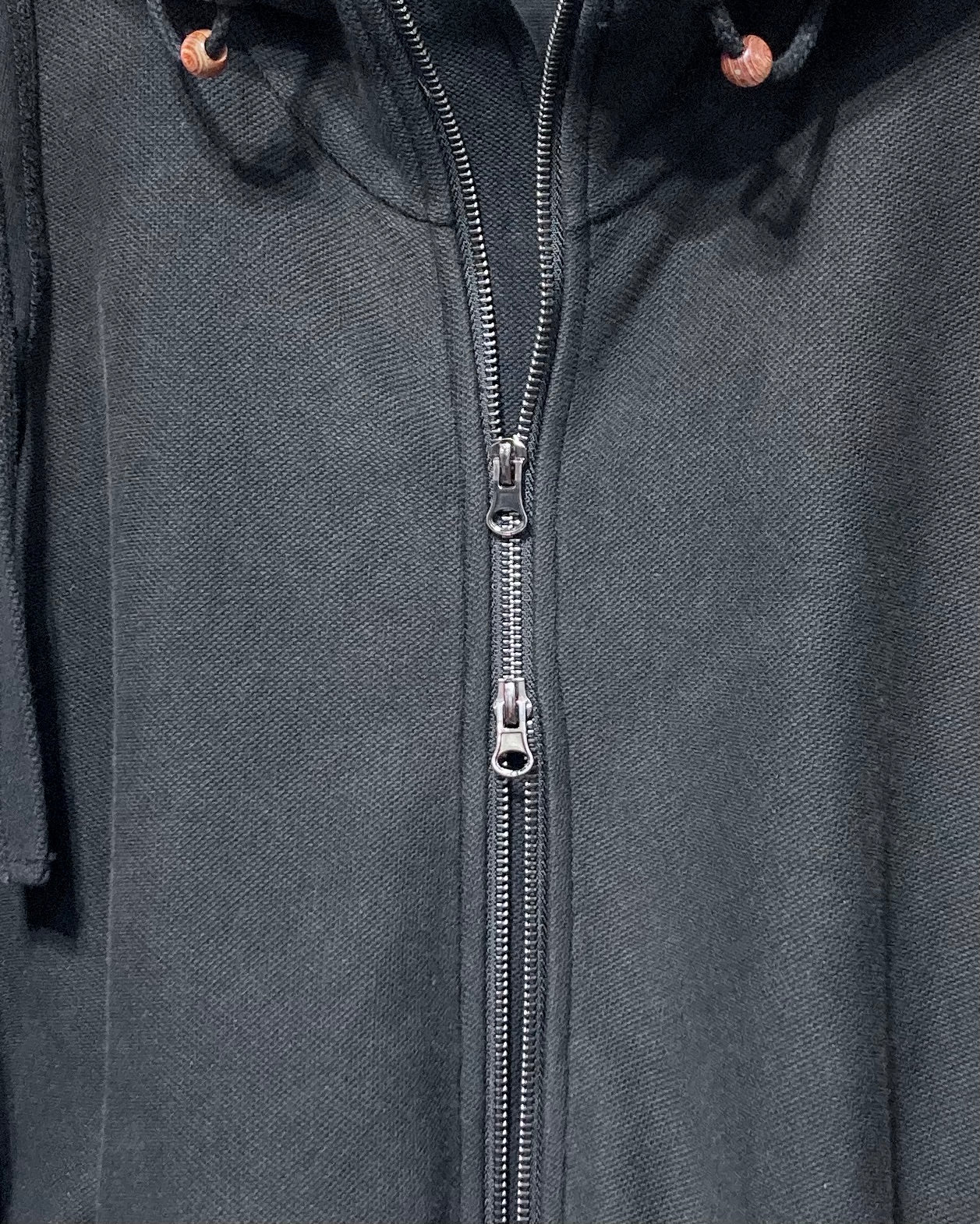 JIAN YE / GUAI MASK HOOD - Black