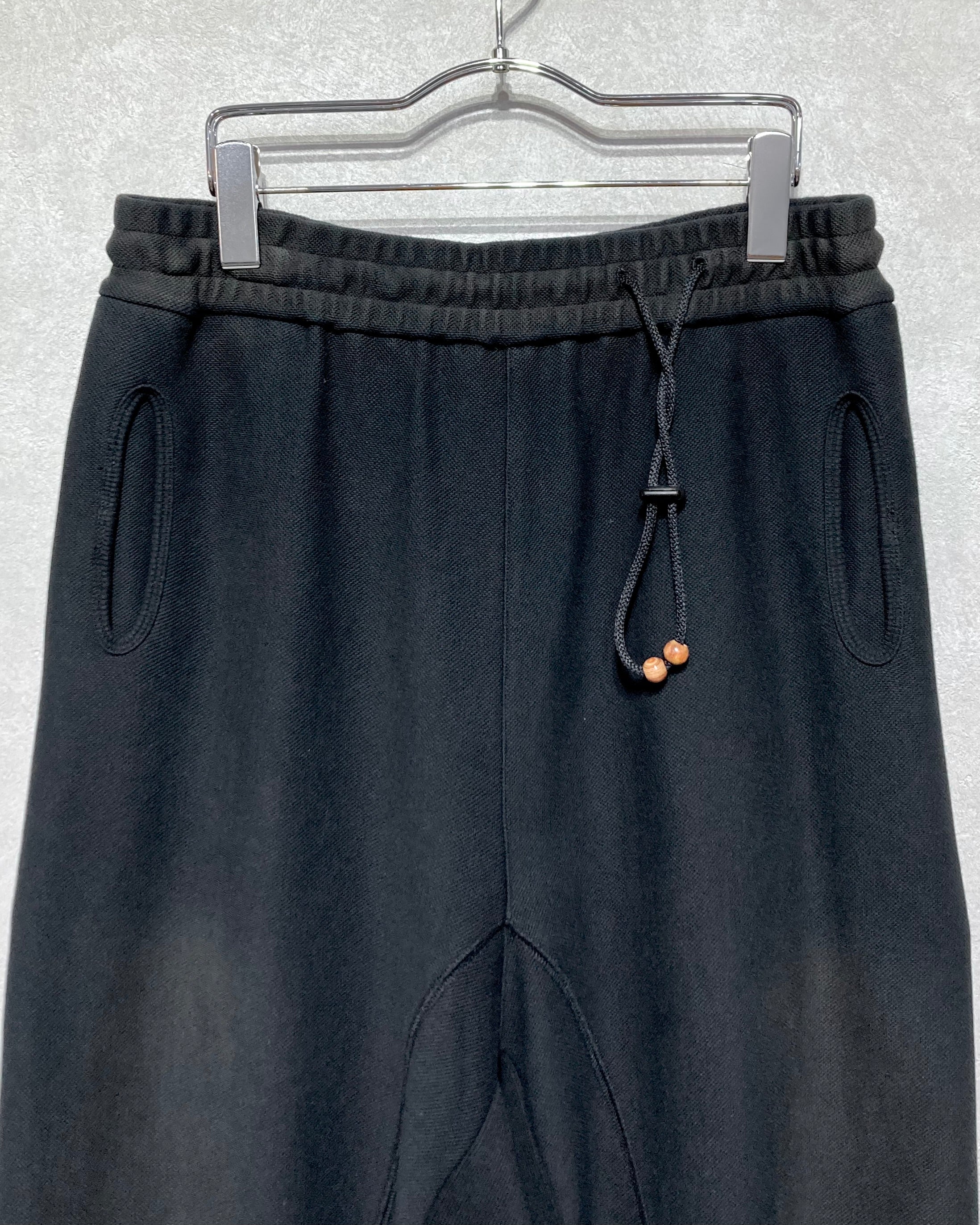 JIAN YE / GUAI SWEAT PANTS - BLACK