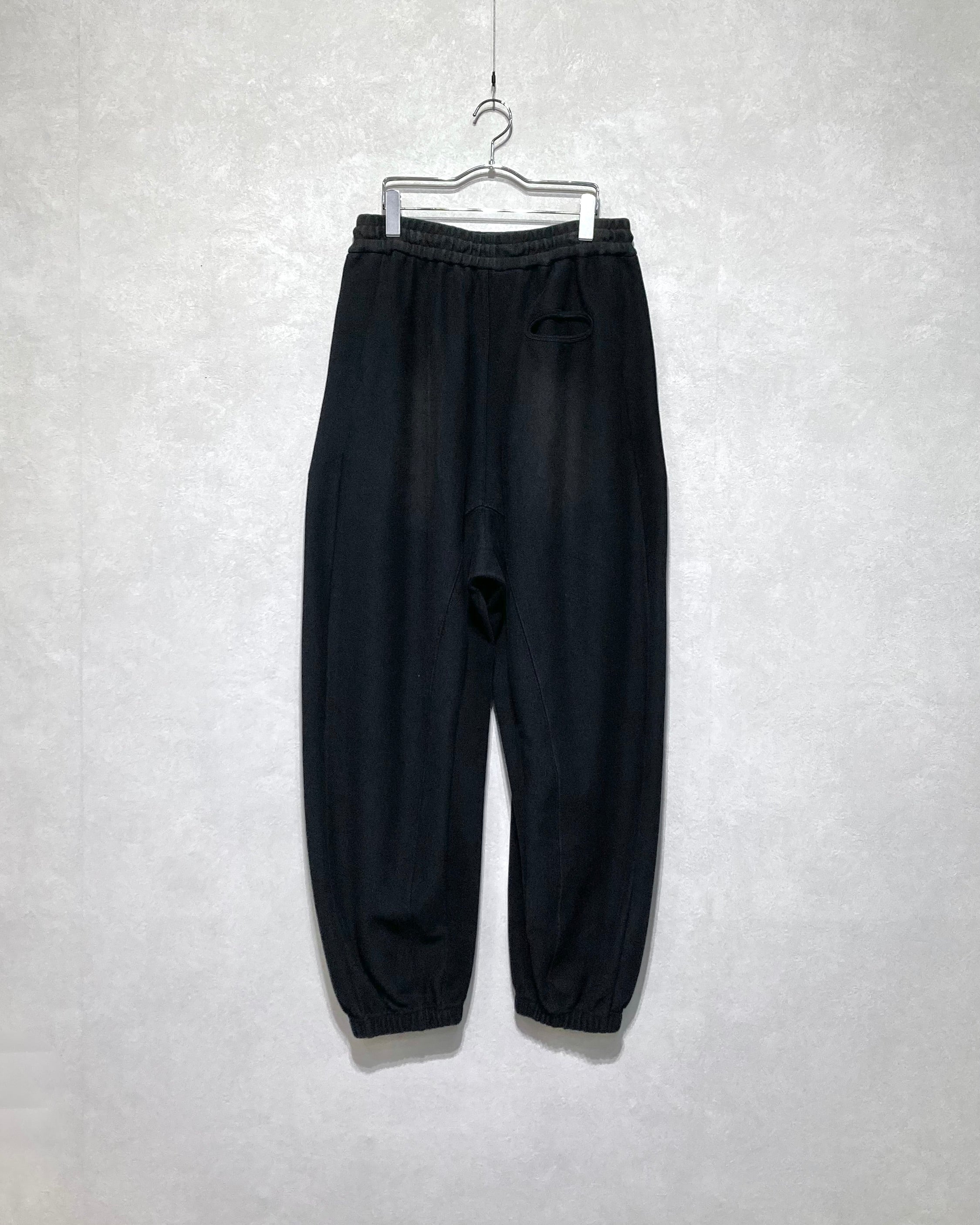 JIAN YE / GUAI SWEAT PANTS - BLACK