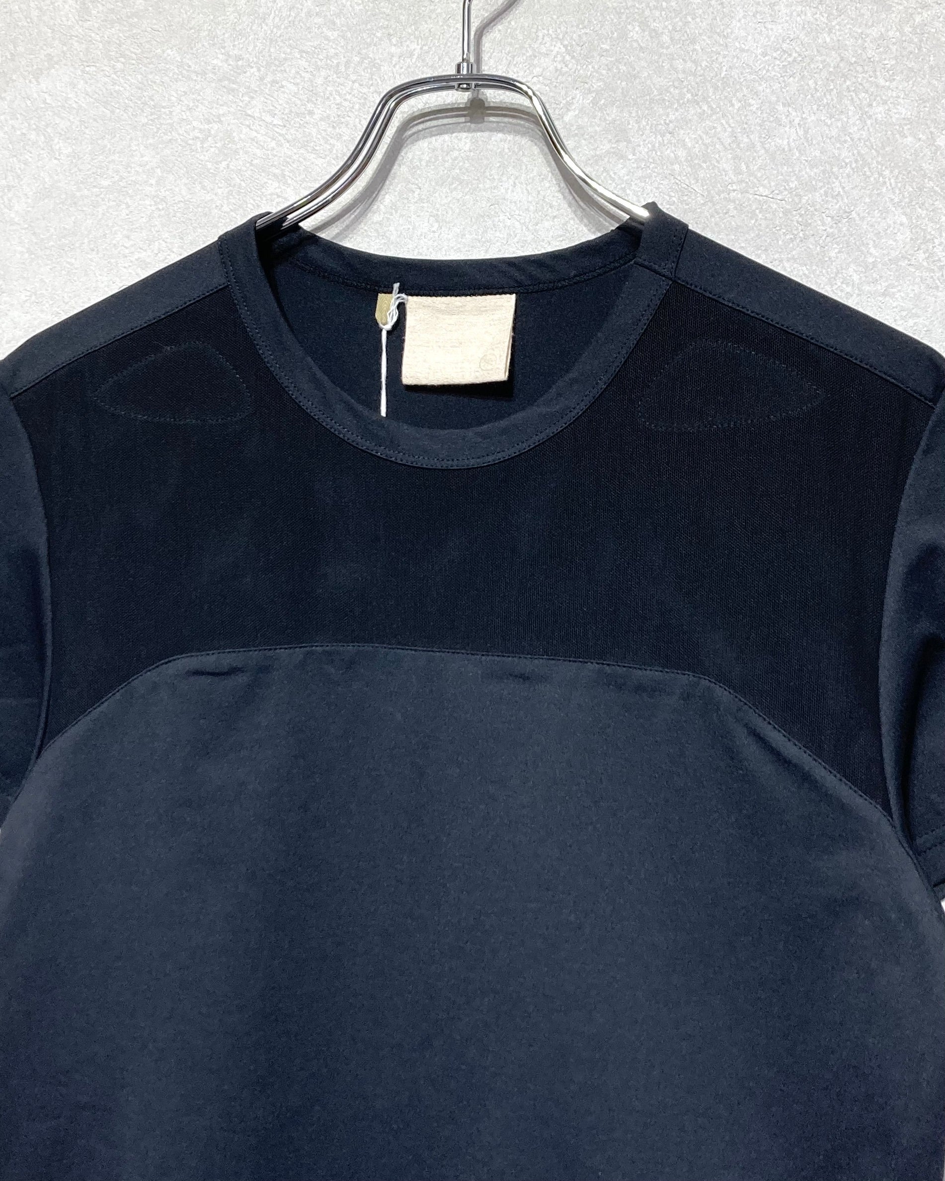 JIAN YE / FANG TRAIN T - Black