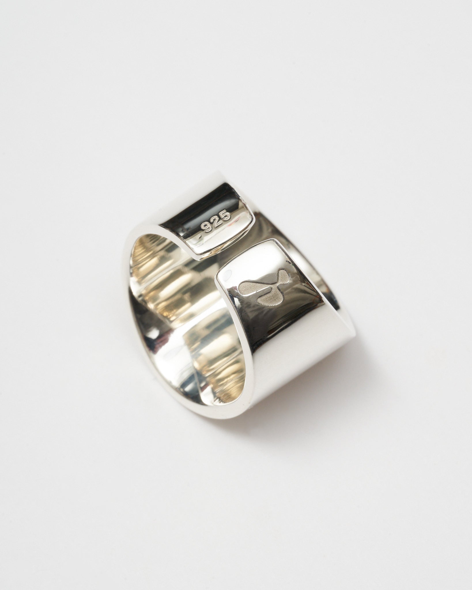 HIDAKA / TOUCH ID RING